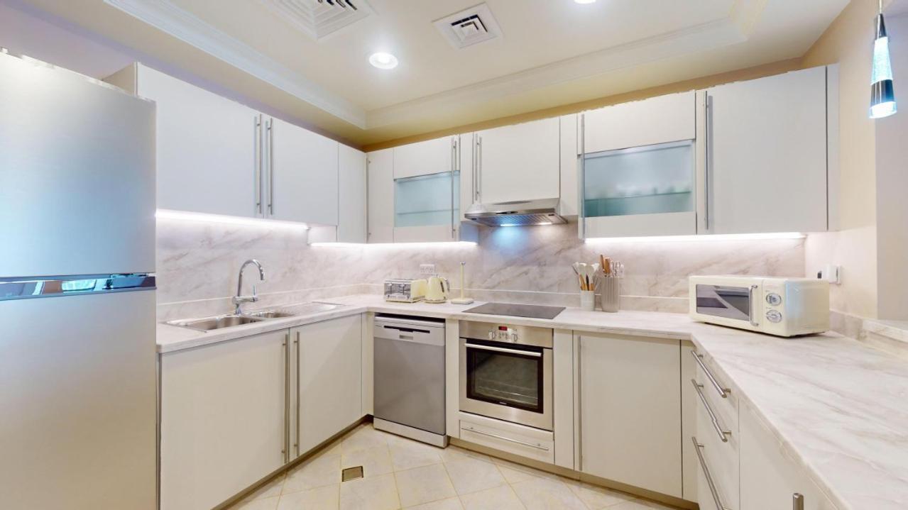 Golden Mile 1 - Contemporary One Bedroom