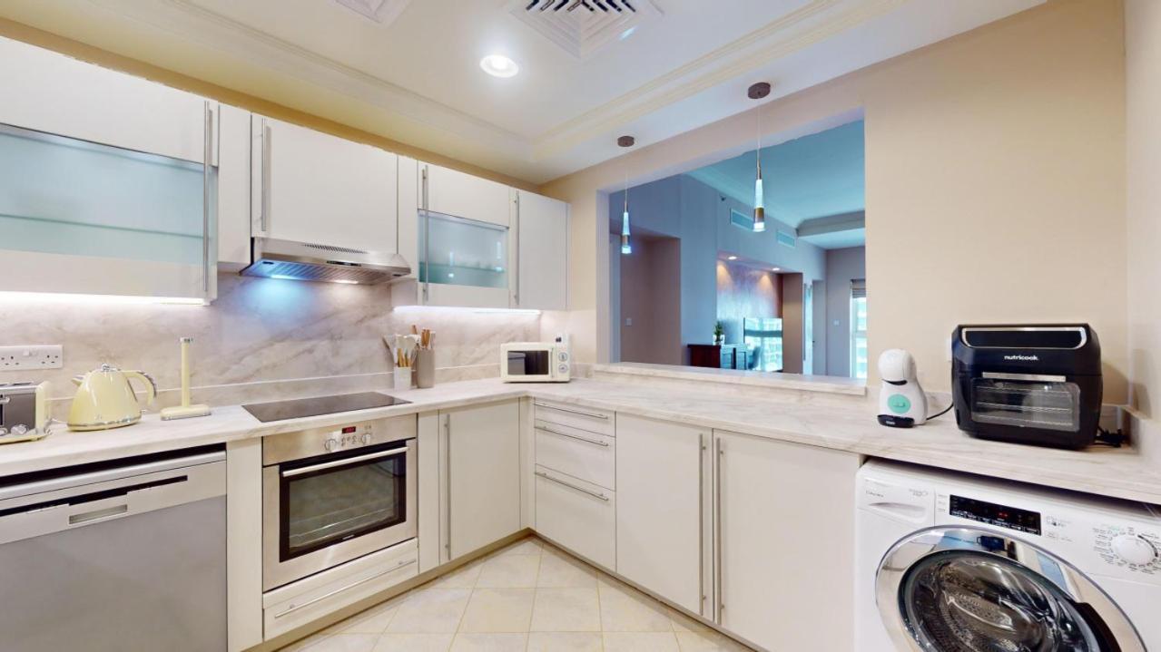 Apartment Golden Mile 1 - Contemporary One Bedroom *